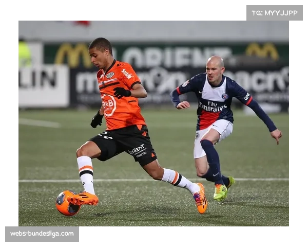 洛里昂1-1兰斯，补时阶段双方各入一球